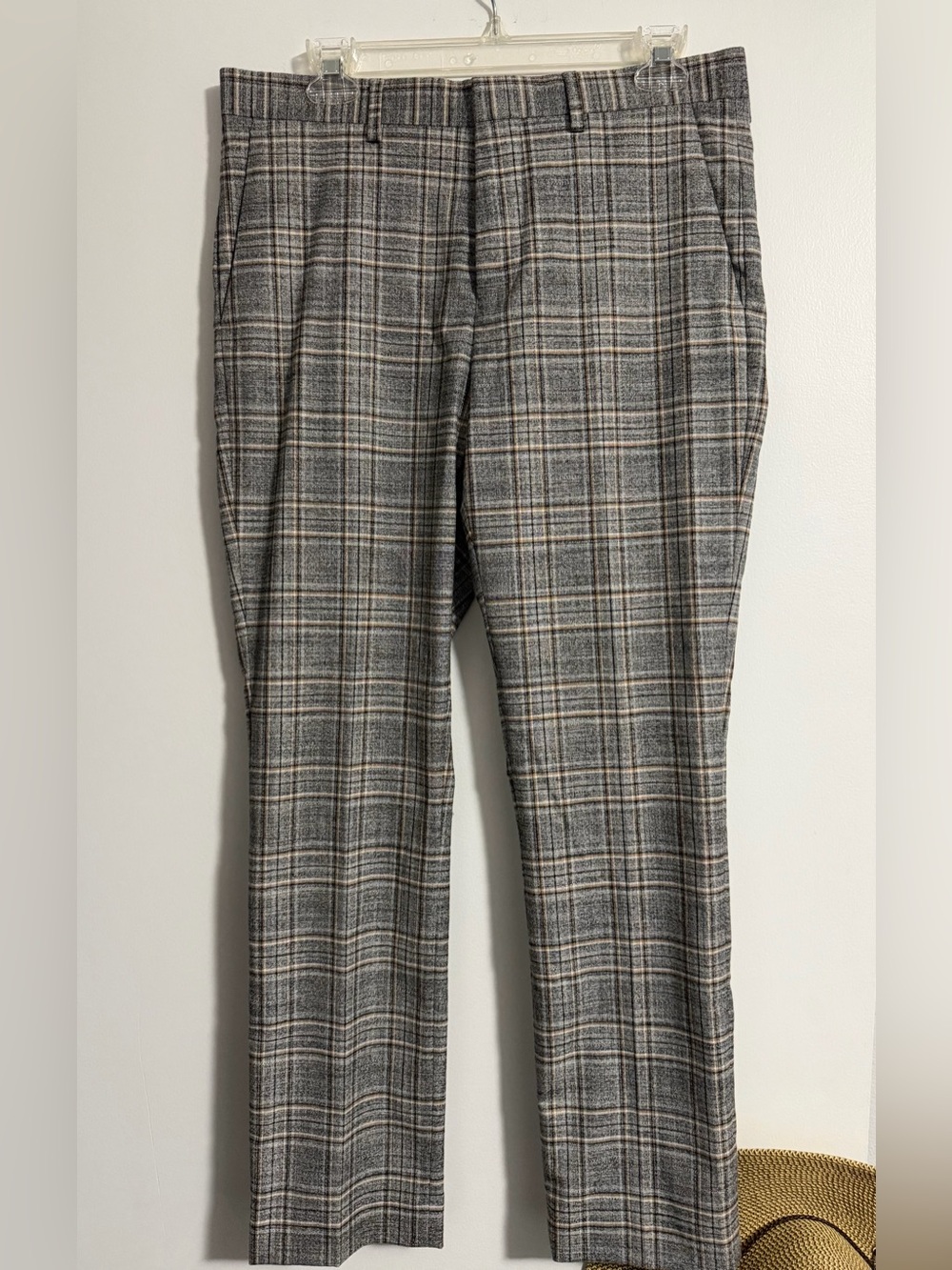 Murano mens Evan Fit Grey Plaid 31x30 Pants LikeNew